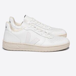 Veja V-10 Sneakers